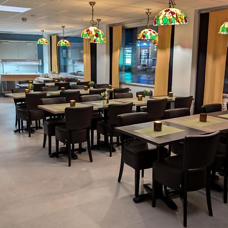 Corner Hotell Бронойсунд Екстериор снимка