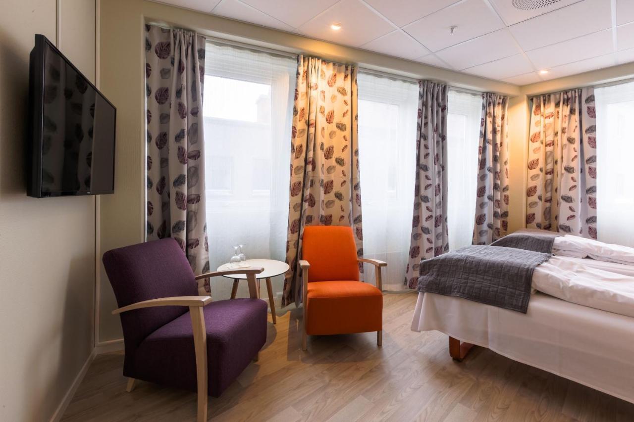 Corner Hotell Бронойсунд Екстериор снимка