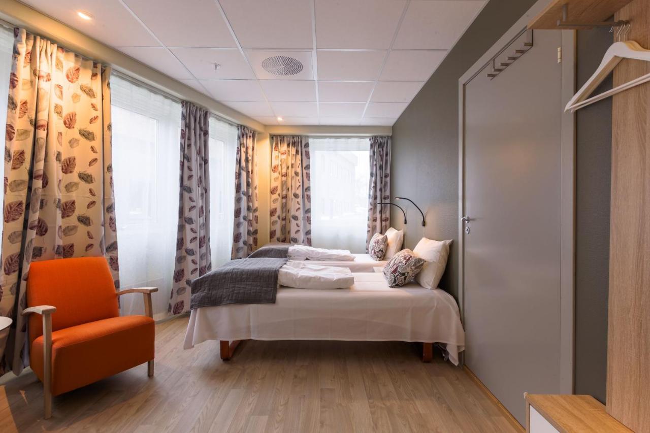 Corner Hotell Бронойсунд Екстериор снимка