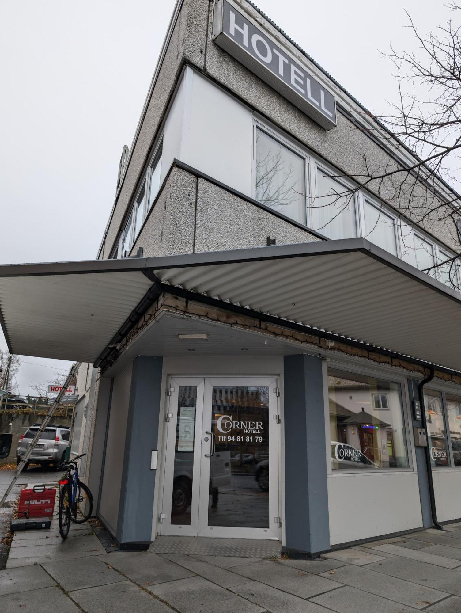 Corner Hotell Бронойсунд Екстериор снимка
