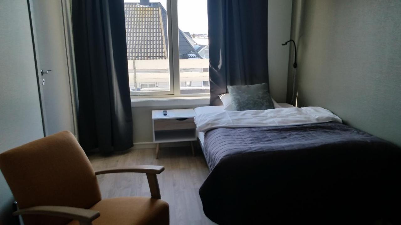 Corner Hotell Бронойсунд Екстериор снимка